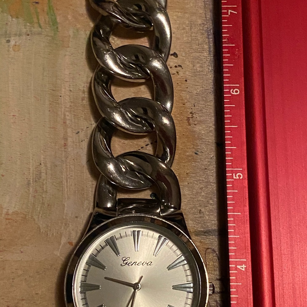 Silver Chunky Chain Watch - Picture 5 of 5